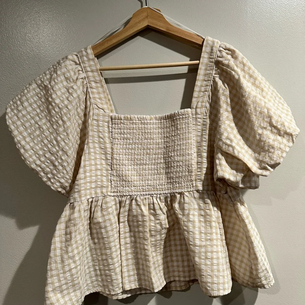 Old Navy Beige Checkered Blouse - Picture 2 of 3